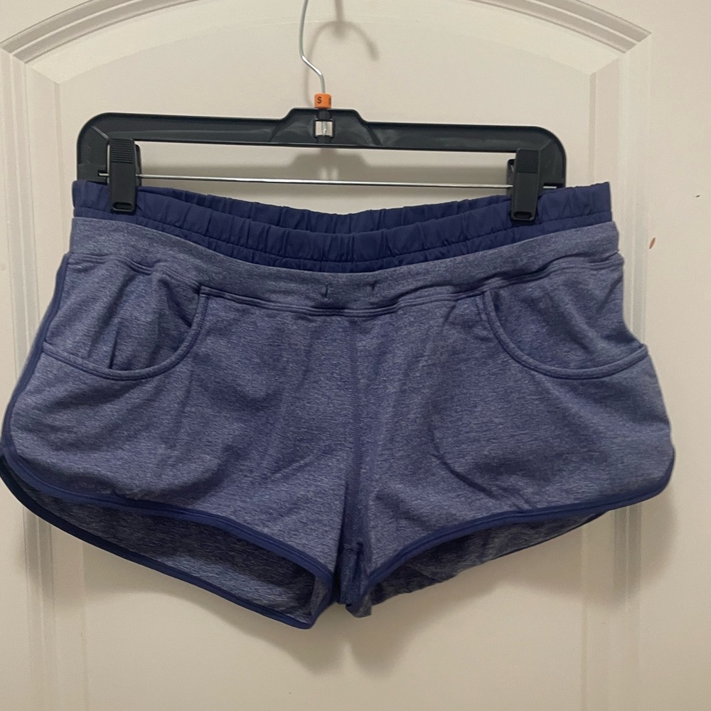 Lululemon shorts Sz 10